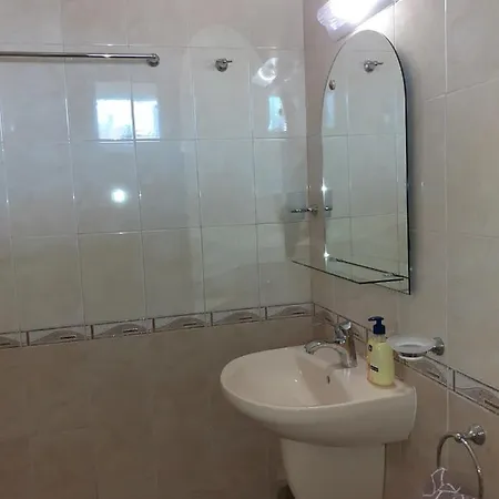 Δωμάτια σε οικογενειακή κατοικία Bleu - синя лю-бо-в Sinemoretz